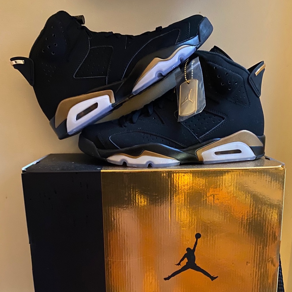 DMP JORDAN 6 RETRO